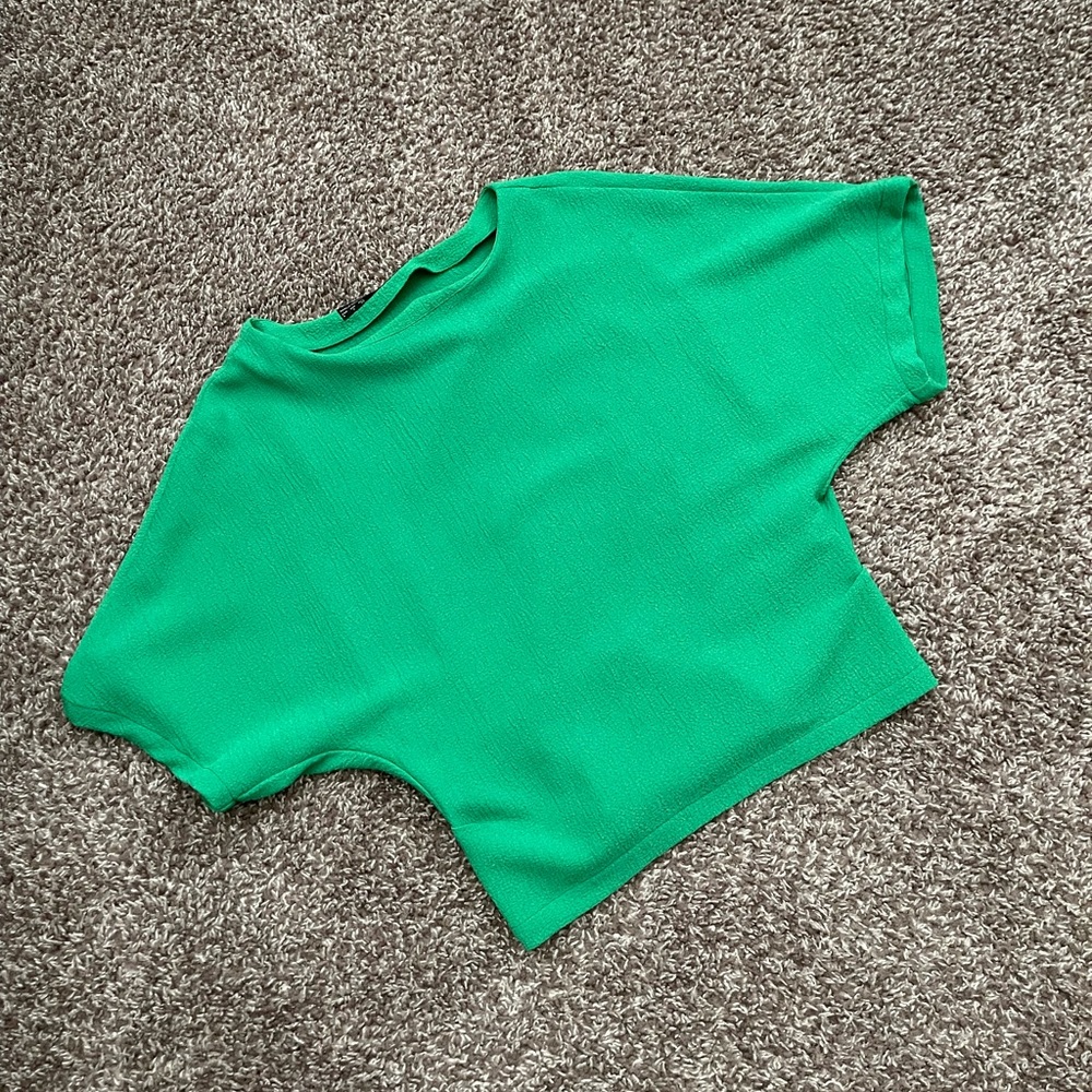 Zara Basics Cropped top